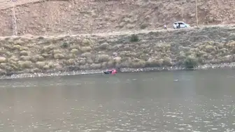 Baraj kıyısında park etti, el frenini unuttu; otomobil gözden kayboldu