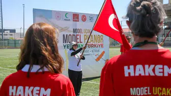 Rüzgar ve Model Uçaklar Sivas’ta Yarışıyor