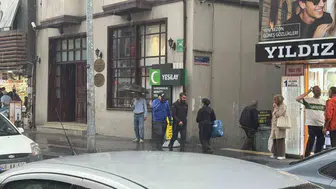 Yağmura hazırlıksız yakalandılar