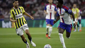Lyon'a 28 Dakikada 2 Gol Fenerbahçe Turu Zora Soktu