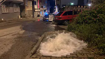 Samsun'da iki saatlik su çilesi: Cadde adeta ırmağa döndü