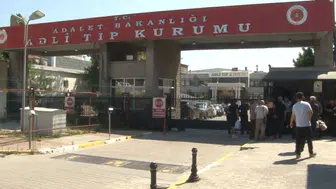Küçükçekmece'deki feci kazada ölen polis memuru son yolculuğuna uğurlanıyor