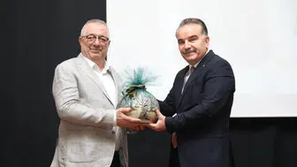 Edremit Kaymakamı Ahmet Odabaş yeni görevine uğurlandı