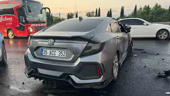 Bahçelievler E5 üzerinde kaza yapan araçtan alevler yükseldi