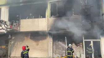 Gaziantep'teki sanayi sitesinde ayakkabı atölyesi küle döndü