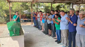 Mersin’de evinin bahçesinde vahşice öldürülen yaşlı adam defnedildi