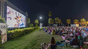 Mersin sahilinde nostaljik sinema akşamı