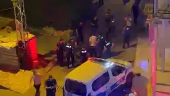 Mersin'de aile kavgasını izleyen genç balkonda can verdi