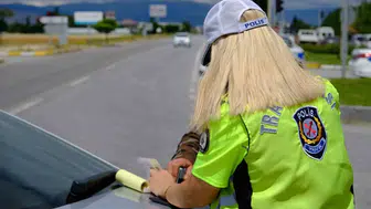 Düzce yollarında denetimler sıkılaştı 204 araç trafikten çekildi