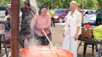 Bilecik’te Toplu Salça Mesaisi 15 Günde 6 Bin Kavanoz Hedefi