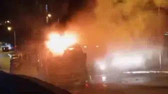 Kartal’da park halindeki minibüs bir anda alev topuna döndü
