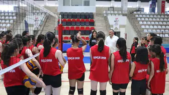 Sivaslı gençler yaz tatilini sporla değerlendiriyor