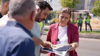 Kayapınar'da 7,7 kilometrelik yola 42 bin ton asfalt dökülüyor