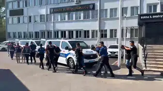Bursa'da zorla banka hesabı açtıran suç şebekesine operasyon