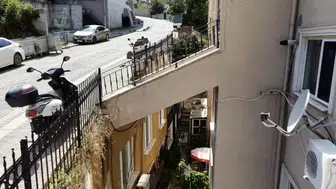 Şile'de görenleri hayrete düşüren mimari: Evin çatısı değil, yolu var