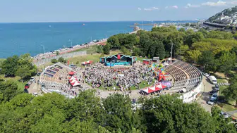 Samsun’da binlerce genç yaz okulunu şenlikle kapattı