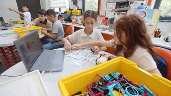 Canik'te yaz okulu Gençler yapay zekâyla geleceğe hazırlanıyor