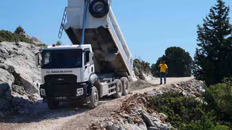 Tarsus kırsalında yollar yenileniyor