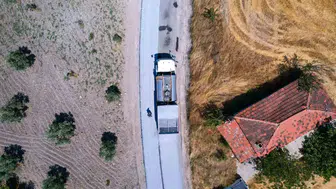 Soma’nın üç mahallesini bağlayan yolda asfalt mesaisi başladı