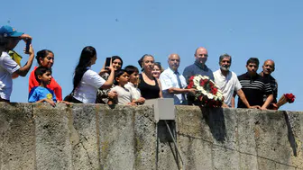 Edirne’de Roman soykırımı kurbanları Meriç Nehri kıyısında anıldı