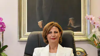 Eskişehir Belediye Başkanı Ayşe Ünlüce CHP’den istifa etti