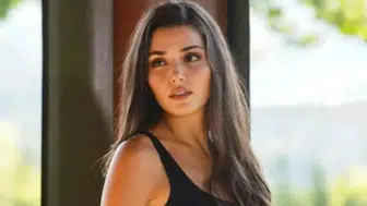 Hande Erçel'in son kombini sosyal medyayı ikiye böldü