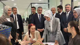 Mardin'de Bakan Göktaş'tan üç durak Açılış, kadın merkezi ve parti buluşması