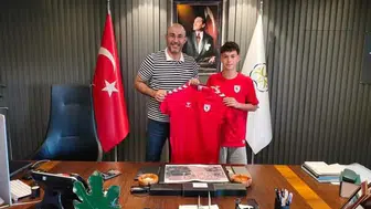 Kuzey Topçu'dan Başkan Zencirci'ye imzalı forma sürprizi
