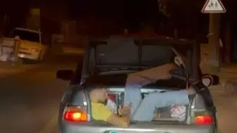 Ankara trafiğinde akıllara durgunluk veren bagaj yolculuğu