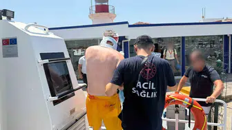 Bodrum açıklarında teknede yaralanan yolcuyu Sahil Güvenlik kurtardı