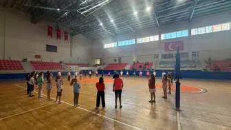 Kayserili gençler yaz tatilini sporla değerlendiriyor