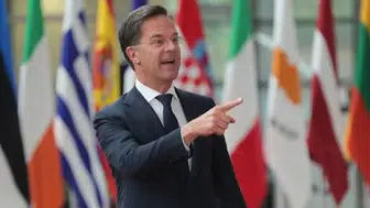 Rutte ve Zelenskiy acil savunma desteği için görüştü