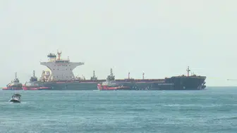 İstanbul Boğazı'nda 290 metrelik dev gemi geçişi Trafik durduruldu