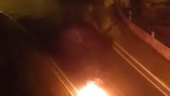 Kayseri'de seyir halindeki motosiklet bir anda alev topuna döndü