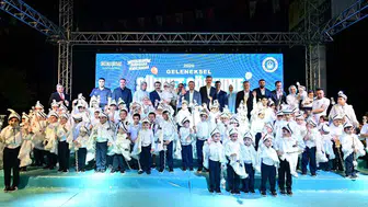 700 çocuk için klasik otomobilli sünnet konvoyu