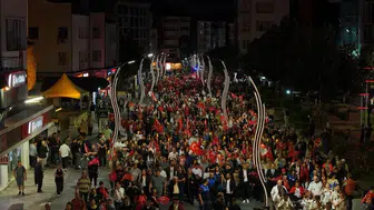 Bolu sokakları 30 Ağustos coşkusuyla aydınlandı: Binler tek yürek oldu