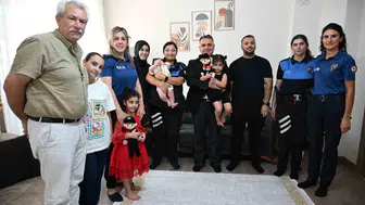 Vefa ziyaretinde gazi polisin eli öpüldü