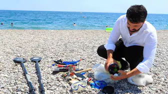 Antalya denizindeki kayıp eşyalar sokak hayvanlarına umut oluyor