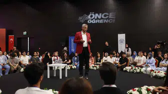 Gençler geleceğini bakanlarla planlıyor