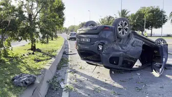 Kartal sahil yolunda sabah kazası sürücü yaralandı