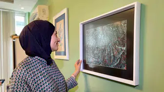 İzmirli ebru ustası geleneği modern dokunuşlarla yaşatıyor