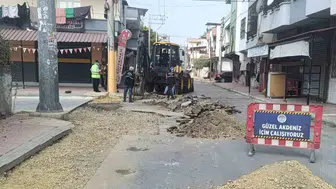 Mersin Akdeniz'de sokaklar yenileniyor