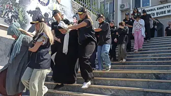 Turistlere yankesicilik yapan çete çökertildi 26 gözaltı