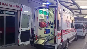 Avşar Mahallesi'nde motosiklet devrildi, iki genç yaralandı