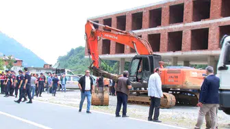 Rize’de kaçak yapıların yıkım korkusu bitti