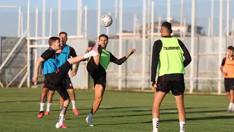 Sivasspor Kayseri deplasmanı için taktik mesaiye başladı