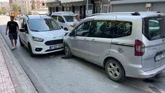 Siirt'te trafik kazası İki araç çarpıştı bir kişi yaralandı