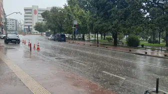Samsun'da sağanak hayatı felç etti