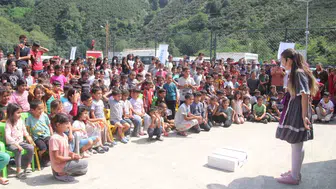 Fındık bahçesindeki çocuklara YEDAŞ’tan moral desteği