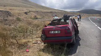 Düğün konvoyunda kanlı kaza: Hafriyat kamyonu otomobili biçti, 2 ölü 4 yaralı